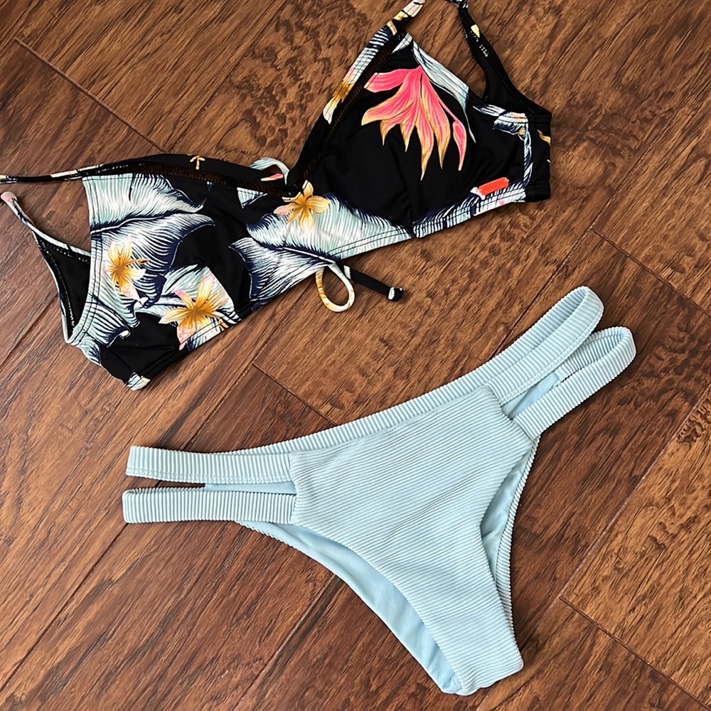 Roxy-Billabong Bikini